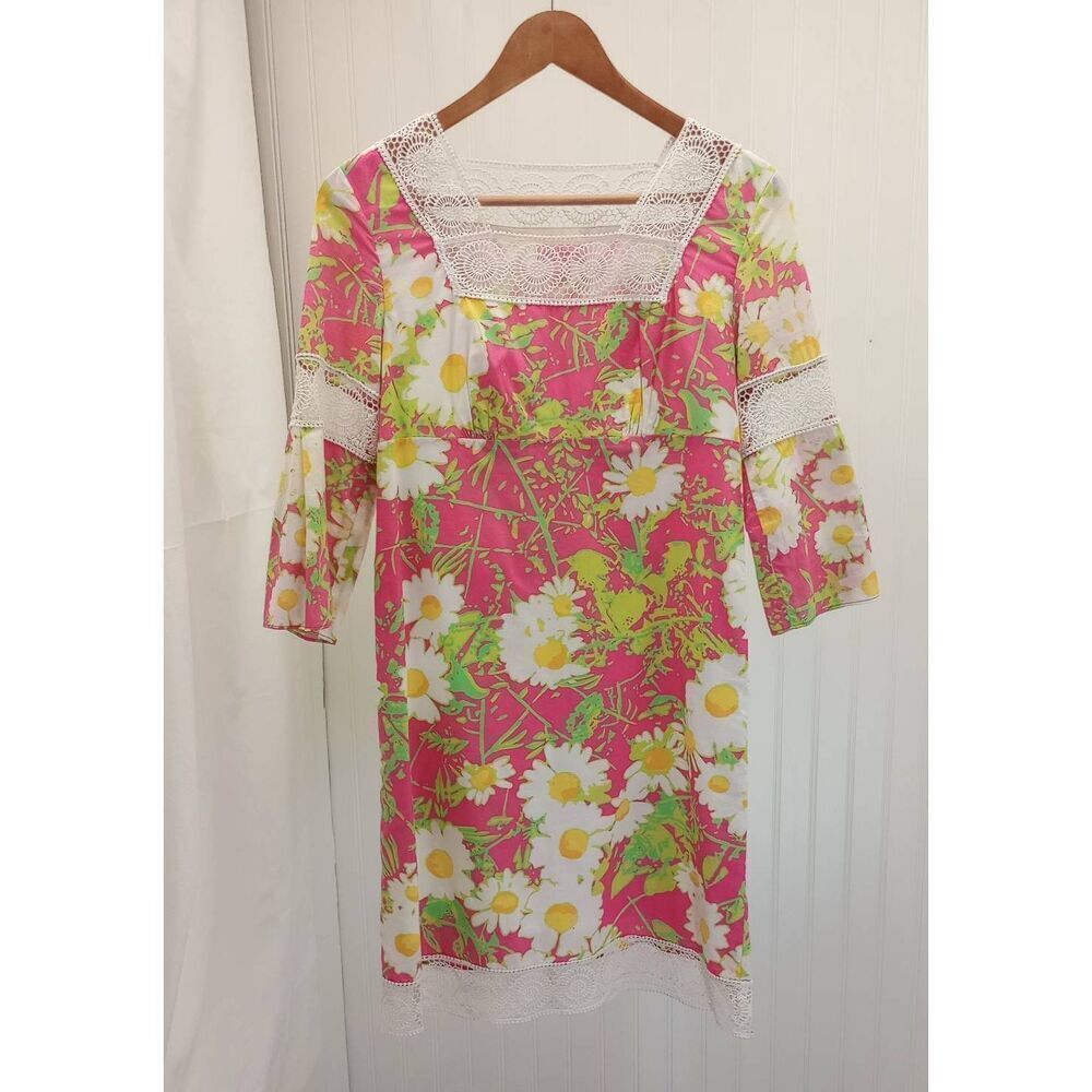 Lilly Pulitzer lightweight cotton floral dress